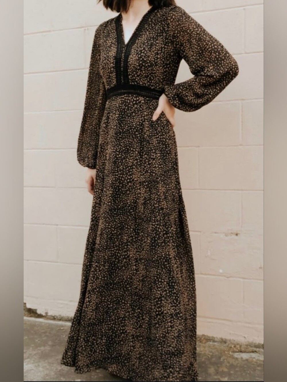 Aakaa Black and Brown Speckle Long Sleeve Maxi Dress